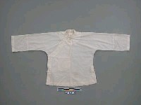 藏品(白地長袖大襟上衣)的圖片